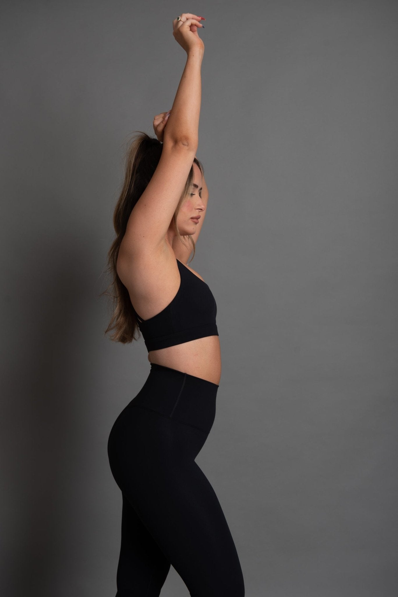 סט כתפיות מוצלבות - Lyra סטסט בגדי ספורט, סט ספורט , טייץ גזרה גבוהה, תמיכה גבוההSAM