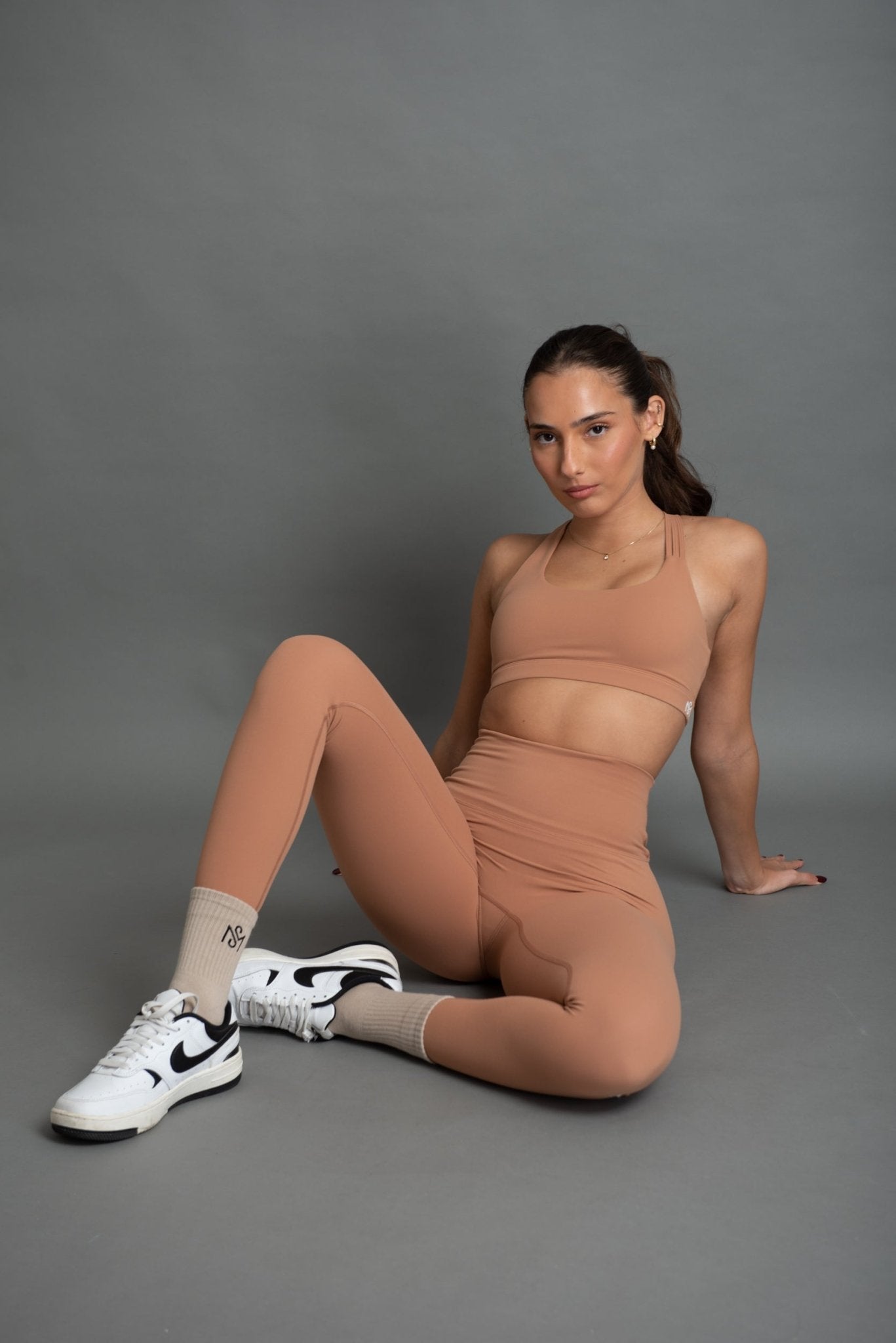 סט כתפיות מוצלבות - Lyra סטסט בגדי ספורט, סט ספורט , טייץ גזרה גבוהה, תמיכה גבוההSAM