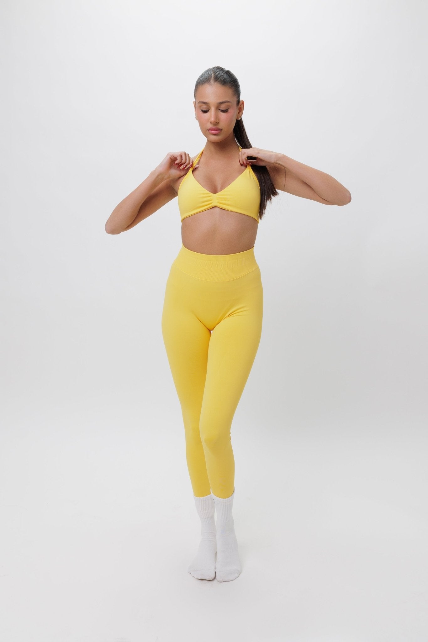 סט Tay - סט עם כיווץ בטייץסט בגדי ספורט, סט ספורט , טייץ גזרה גבוהה, תמיכה גבוההSAM