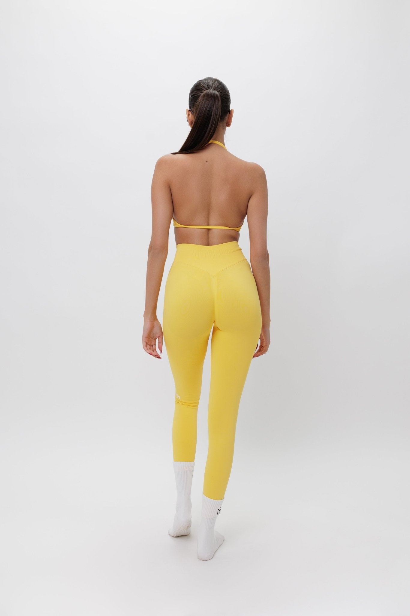 סט Tay - סט עם כיווץ בטייץסט בגדי ספורט, סט ספורט , טייץ גזרה גבוהה, תמיכה גבוההSAM